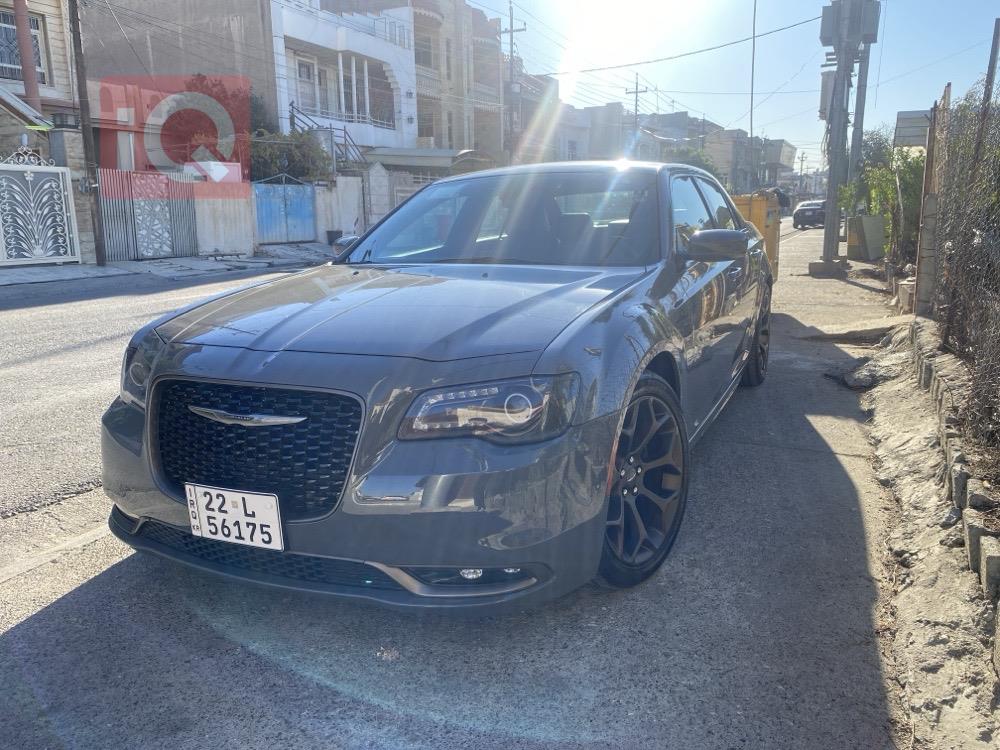 کرایسلەر 300